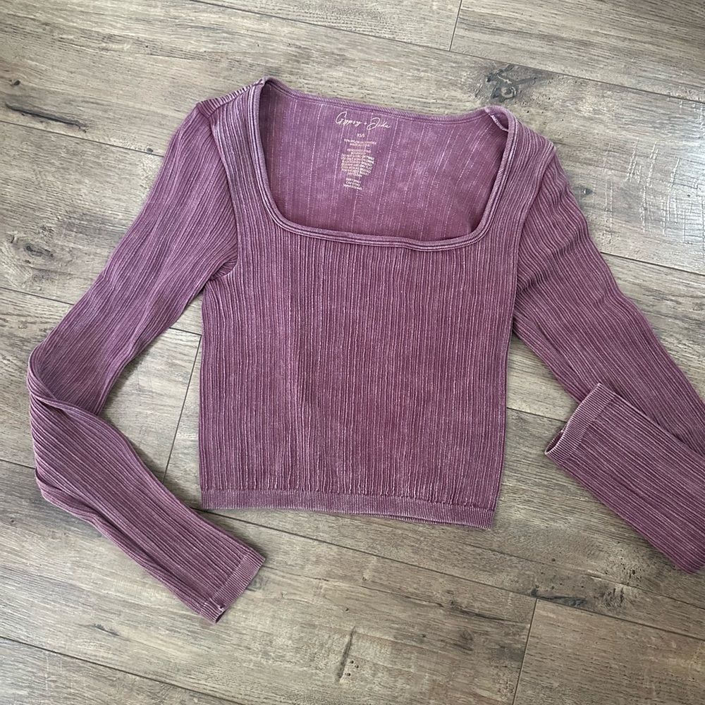 Mauve cropped long sleeve